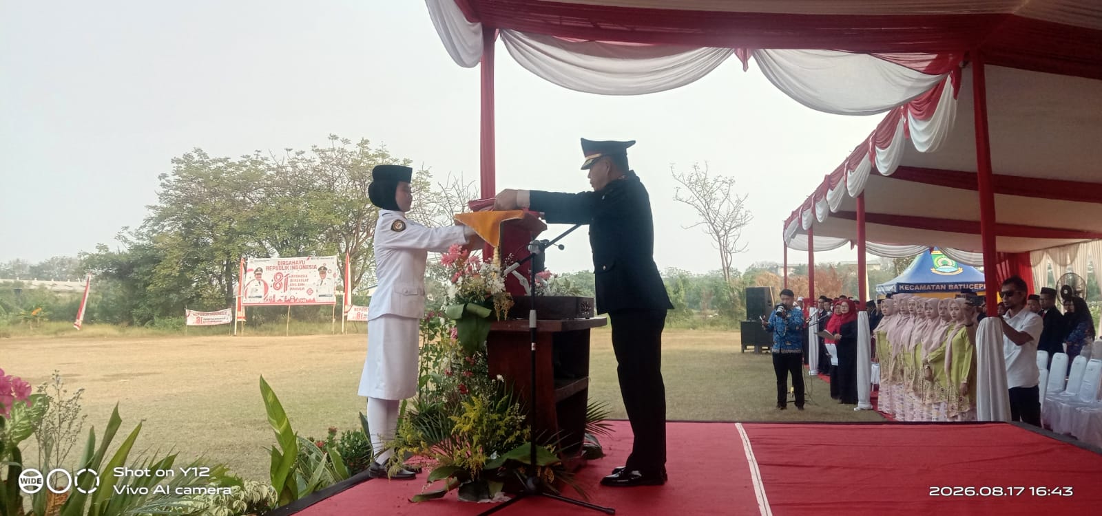 Penurunan Bendera HUT Ke-81 RI di Batuceper Jadi Momen Perpisahan Kompol Gunawan