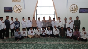 Wakapolres Tangerang AKBP Fiki Novian saat Jumat Curhat di Masjid Al Fattah