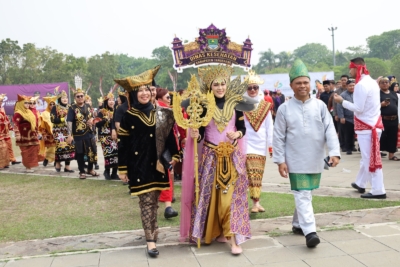 Parade Budaya Meriahkan HUT ke-394 Kabupaten Tangerang, BKPSDM Raih Juara Pertama