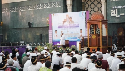 KH Ubaidillah menyampaikan tausiyah dalam acara Tangerang Bersyukur di Masjid Agung Al-Amjad Tigaraksa.